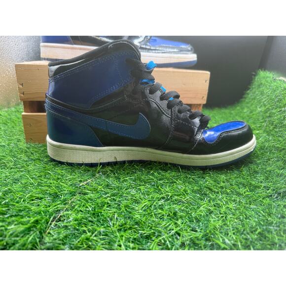 Nike- Air Jordan 1 Retro- High Top - Black/Blue-Size 10 M main image 5